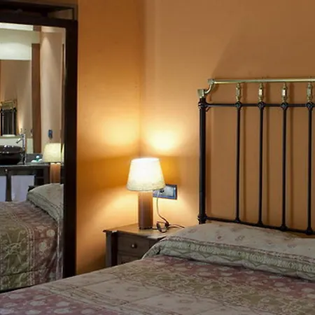Inn Real La Vieja Chimenea-spa Herreros